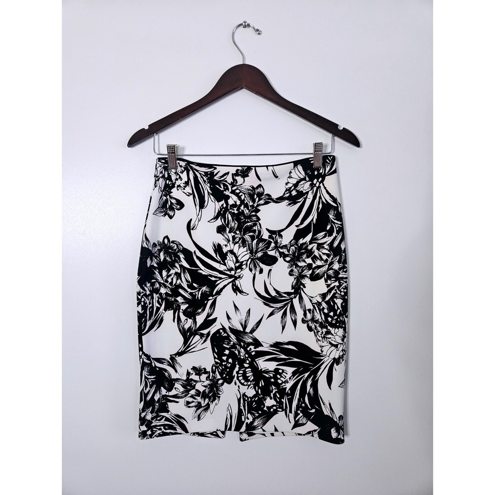 White House Black Market Floral Butterfly Pencil Skirt Black White Career Sz 4 - Picture 2 of 6